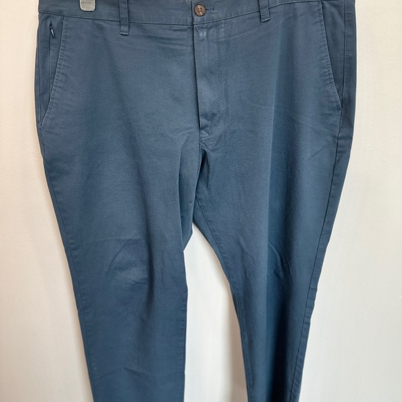 Bonobos Classic Navy Chinos - Picture 1 of 3